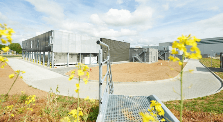 Siemens provides DCIM platform to first European data centre
